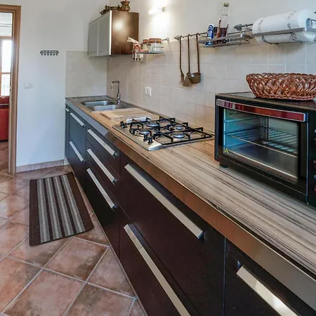 Amazing In With Kitchen