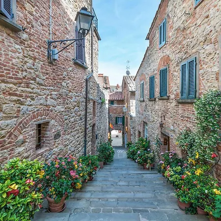 Amazing In With Kitchen Holiday home Lucignano
